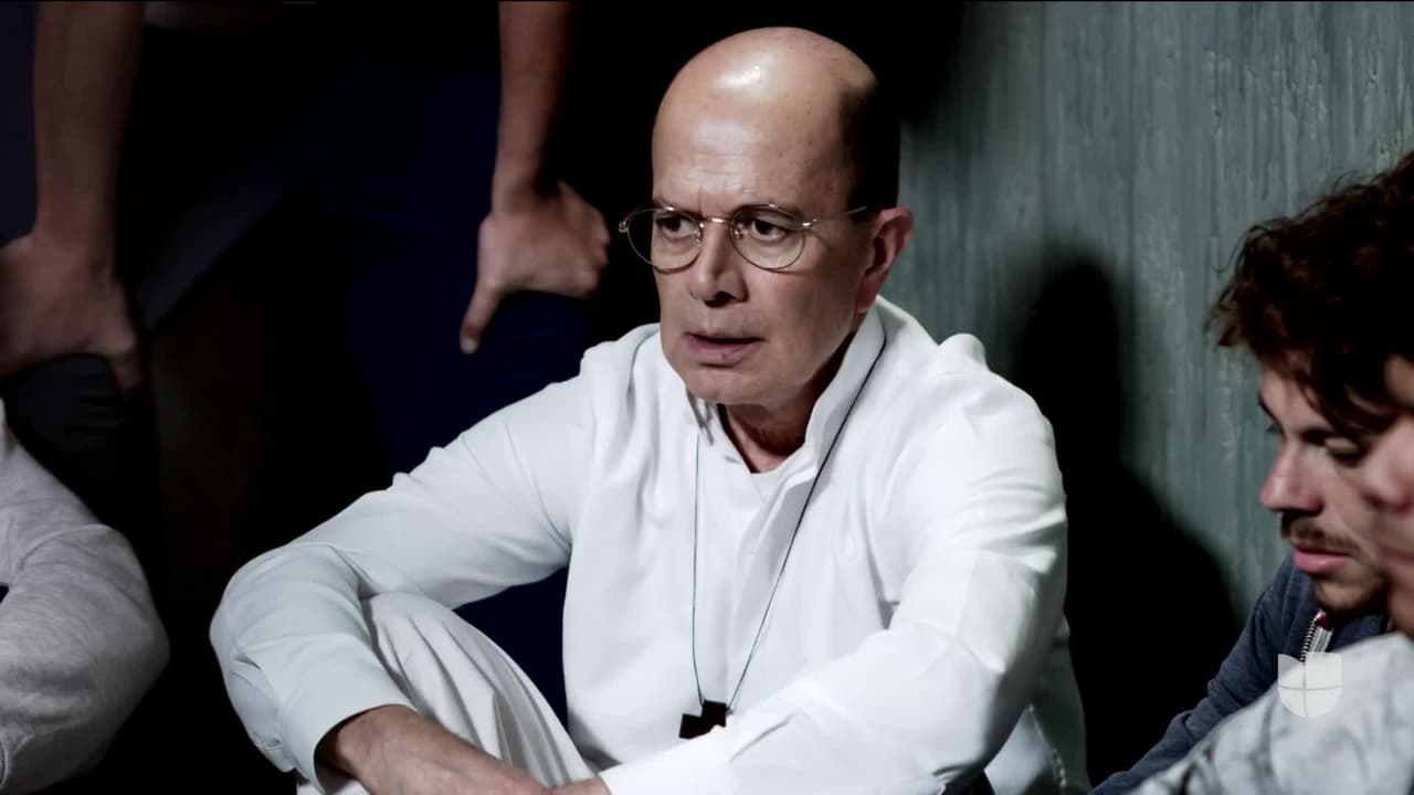 Un cura mexicano se convierte en la piedra en el zapato para los grupos al margen de la ley