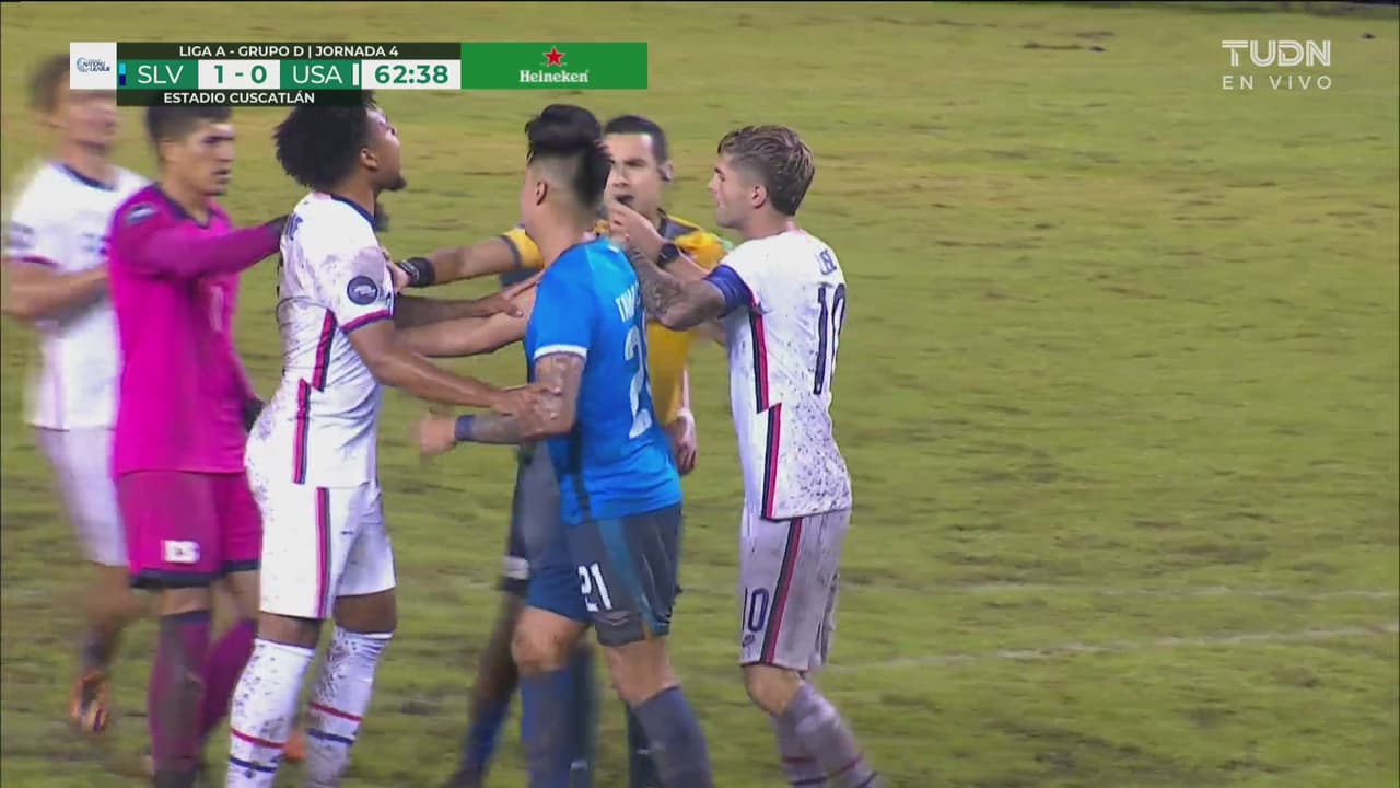 ¡Quiere pelea! McKennie se enoja y le dice de todo a Domínguez