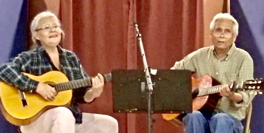 Pareja de Fresno lleva casi 50 años juntos en las tablas y en la lucha: “El teatro es como un rifle no violento”