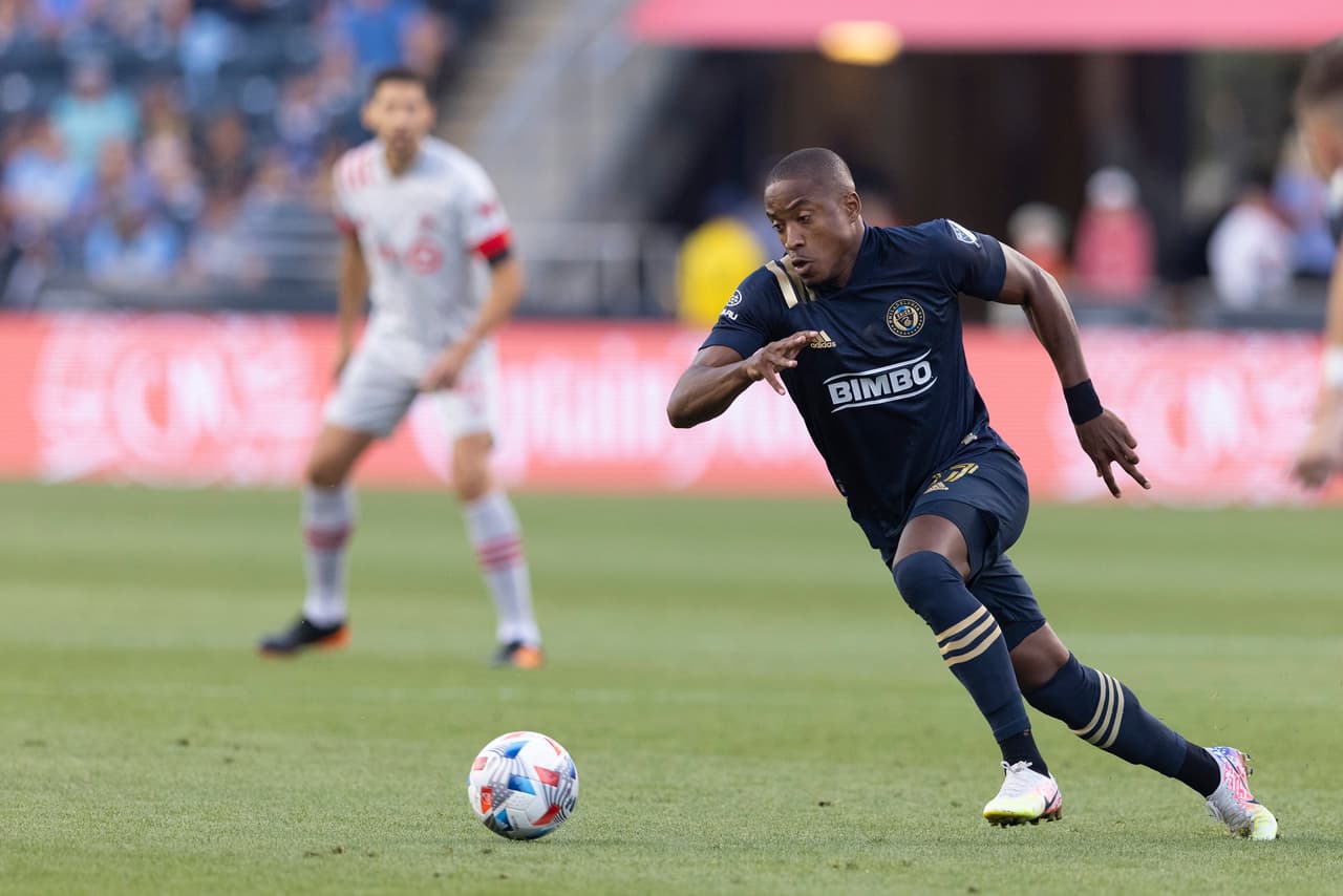 Sobre el final del primer tiempo Sergio Santos apuntó el tercer gol de un Philadelphia Union que superó por 3-0 a Toronto FC.
<br>