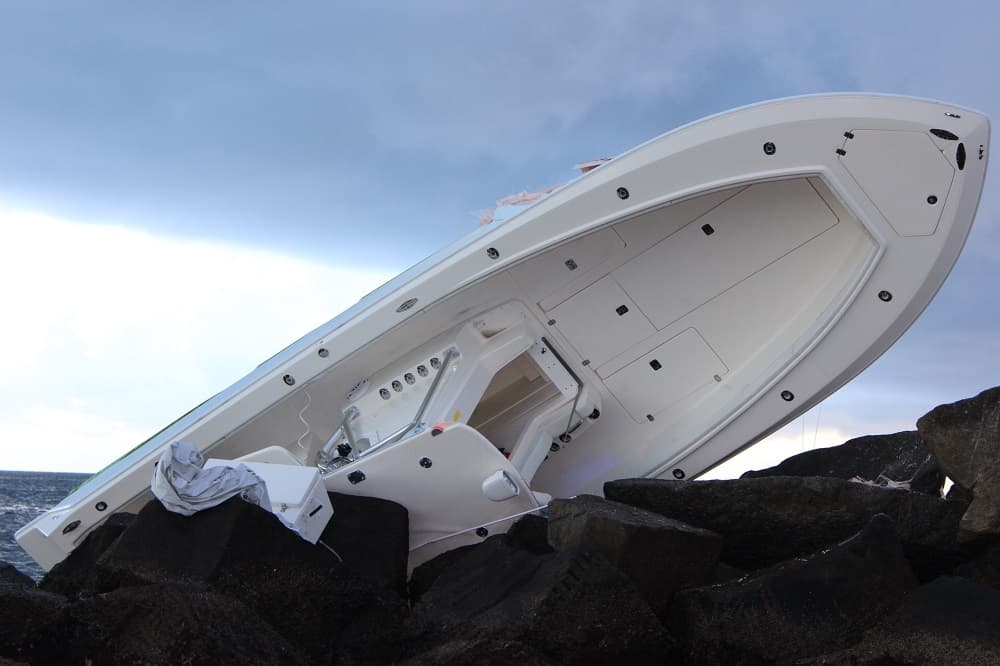 Miami Marlins baseball star José Fernández was behind the steering wheel when his boat crashed into a jetty off Miami Beach at high speed, killing two others, investigators concluded in a report released on Thursday.