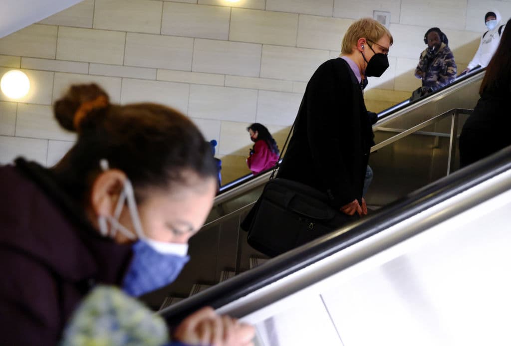 Ómicron es la “mayor amenaza” a la salud global: no está comprobado que sus síntomas sean más leves