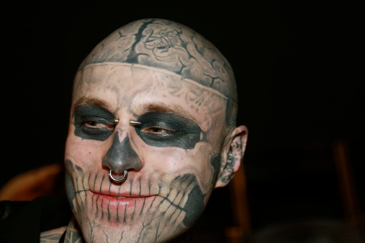 Rick Genest, mejor conocido como 'Zombie Boy', fue encontrado muerto el pasado 1 de agosto en su departamento, que se ubica en una localidad de Montreal, Québec.