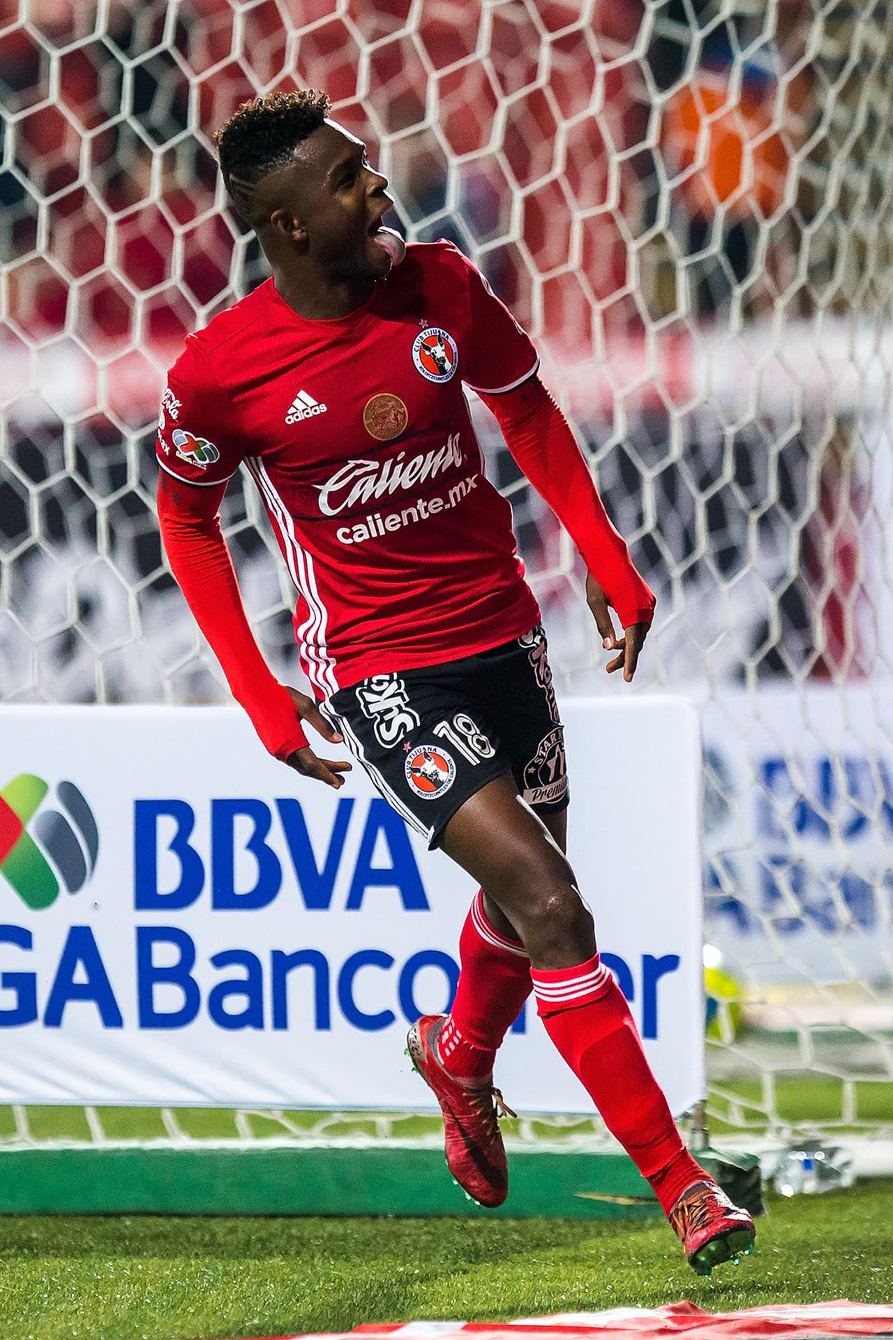 Avilés Hurtado es otro jugador de Tijuana en la lista. El colombiano enseñó a sus compañeros el camino para vencer a los de la angelopolis. Hizo los dos primeros goles de su equipo.