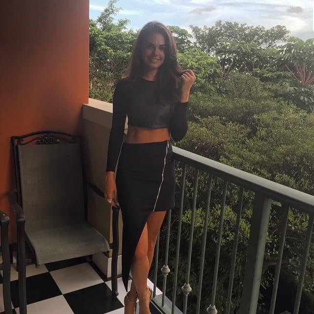 Pero cuando elige algo más sexy, definitivamente le roba el corazón a cualquiera.