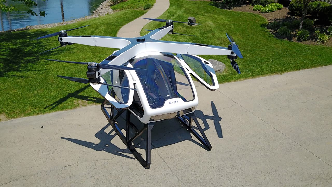 El Workhorse SureFly es un helicóptero compacto, liviano y relativamente económico que podría ser utilizado para servicios de taxi o para los millonarios que disfrutan de este tipo de juguetes innovadores.