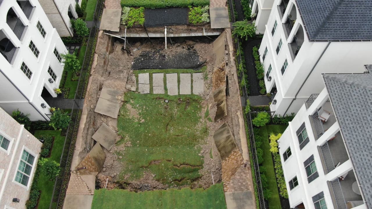 Las autoridades informaron que las familias de unas 8 viviendas tuvieron que ser evacuadas de la zona.