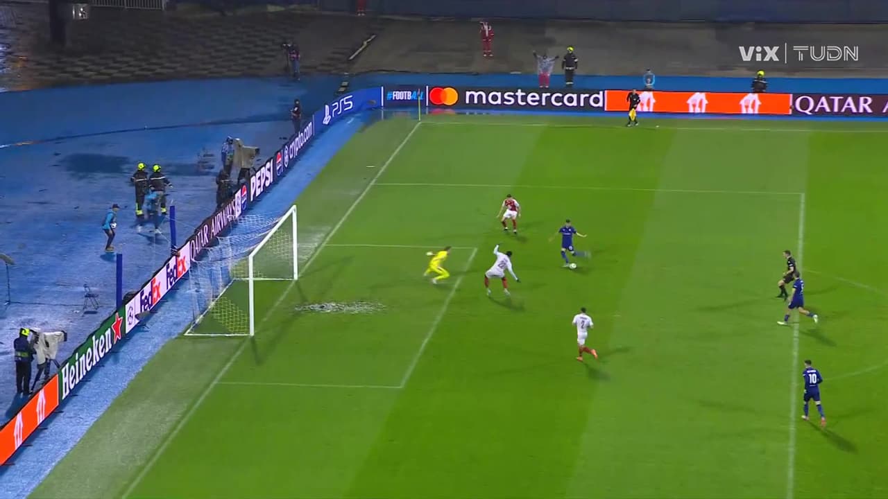 ¡Golazo de Sucic! se abre el marcador y el equipo croata ya lo gana 1-0