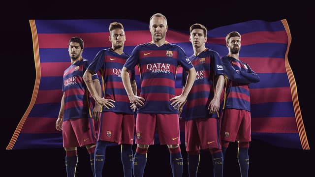 El Barça rompe con su tradición e incorpora las franjas horizontales a su uniforme