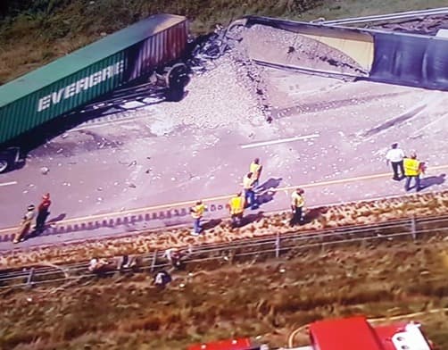 Al menos una persona muerta en un choque ocurrido en la I-80 este lunes. Hay varios vehículos involucrados. Tome precauciones pues hay varios carriles cerrados en esa área.