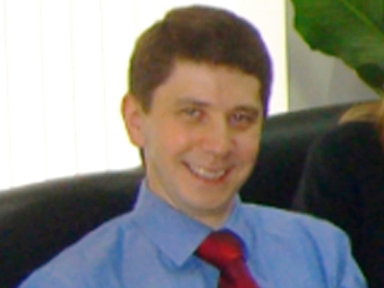 <b>23. Konstantin Kilimnik</b>, antiguo socio de de Manafort y Gates, vinculado por las autoridades de EEUU con la inteligencia rusa.
<a href="https://www.univision.com/noticias/politica/manafort-compartio-con-los-rusos-informacion-electoral-segun-archivos-de-la-investigacion-de-mueller">Fue acusado de intentar obstruir la justicia al manipular a los testigos en el caso de Manafort,</a> quien también recibió cargos por este delito.