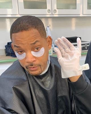 <b>2. Gurú de belleza. </b>Y ni qué decir de las veces en que ha mostrado sus 'tips' de belleza. Aquí, en un receso de la filmación de 'Bad Boys For Life', película que estrenará en el 2020. "Hay que mantener humectados los ojos y manos de Mike Lowry", escribió debajo de este divertido retrato.