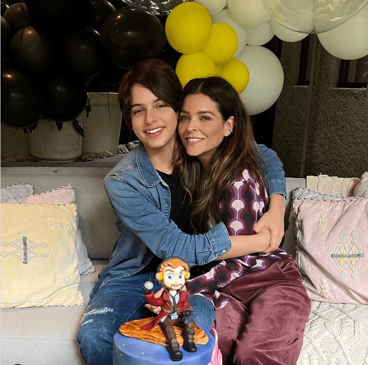 Grettell Valdez y su hijo Santino