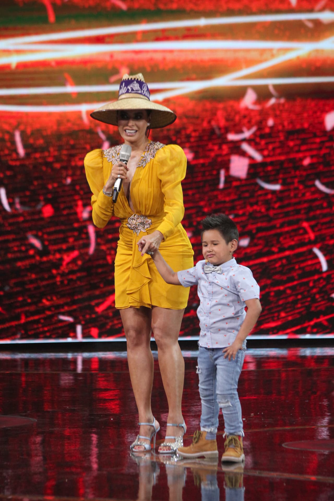 "Ay, criatura, no sabes lo que traes adentro. No sabes lo que nos haces vivir y pasar. Eres hermoso por dentro", le dijo.