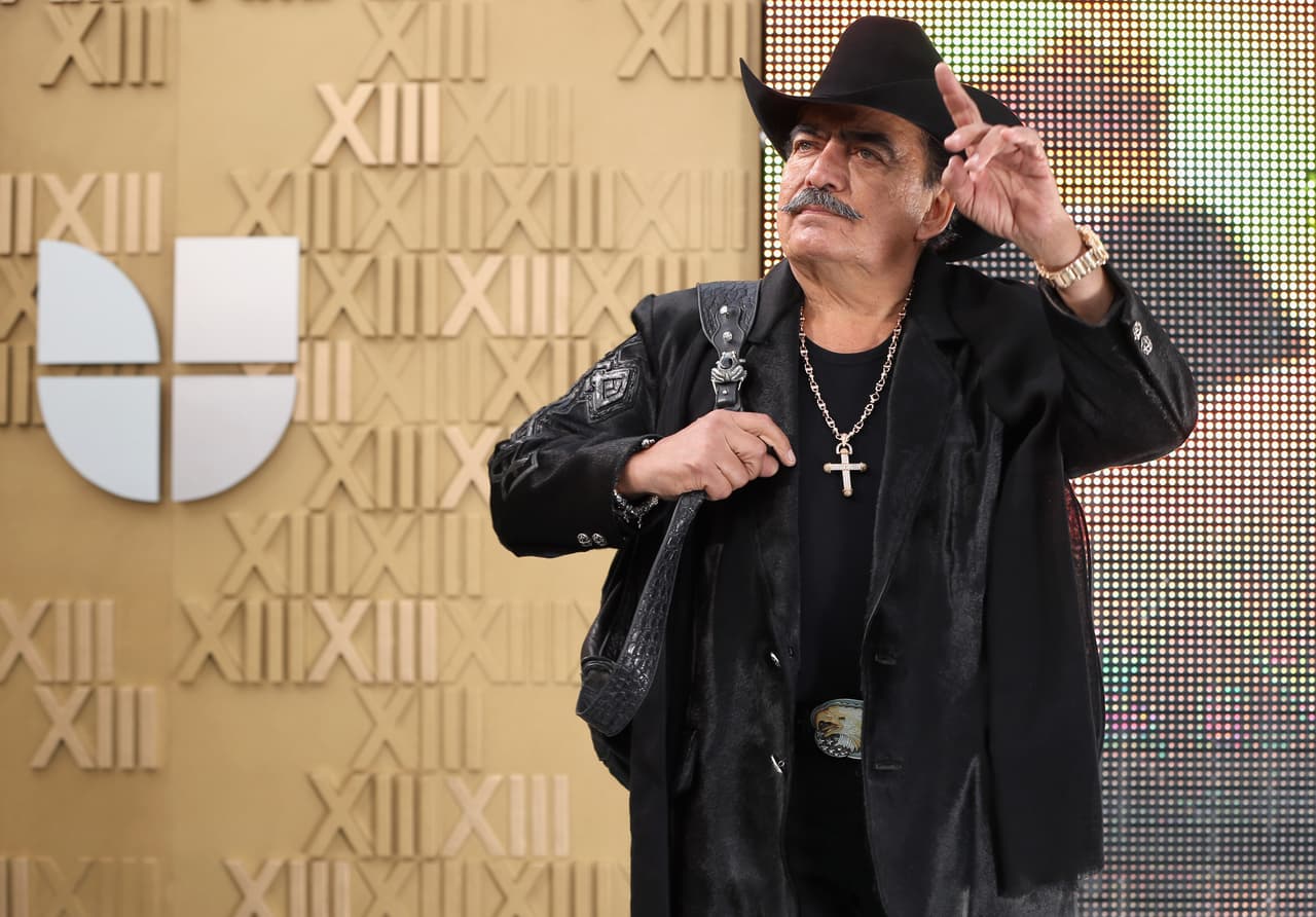 Joan Sebastian es vinculado con trata de menores y líderes del narcotráfico