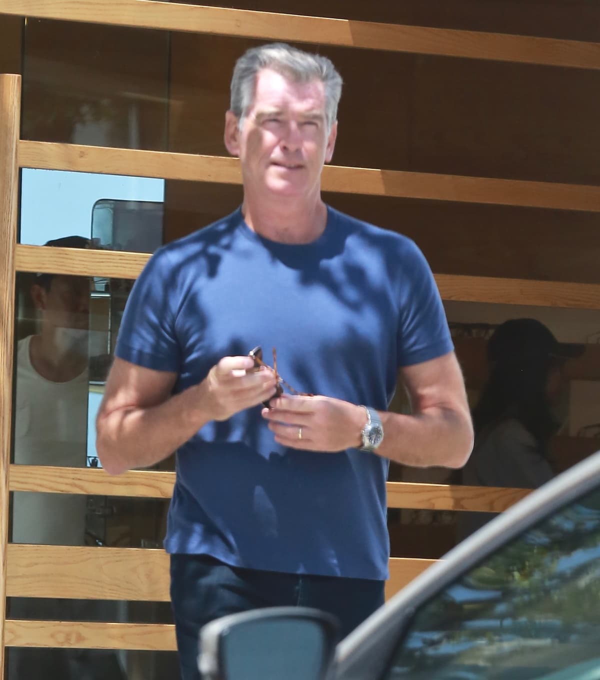 No iba con su adorada esposa.