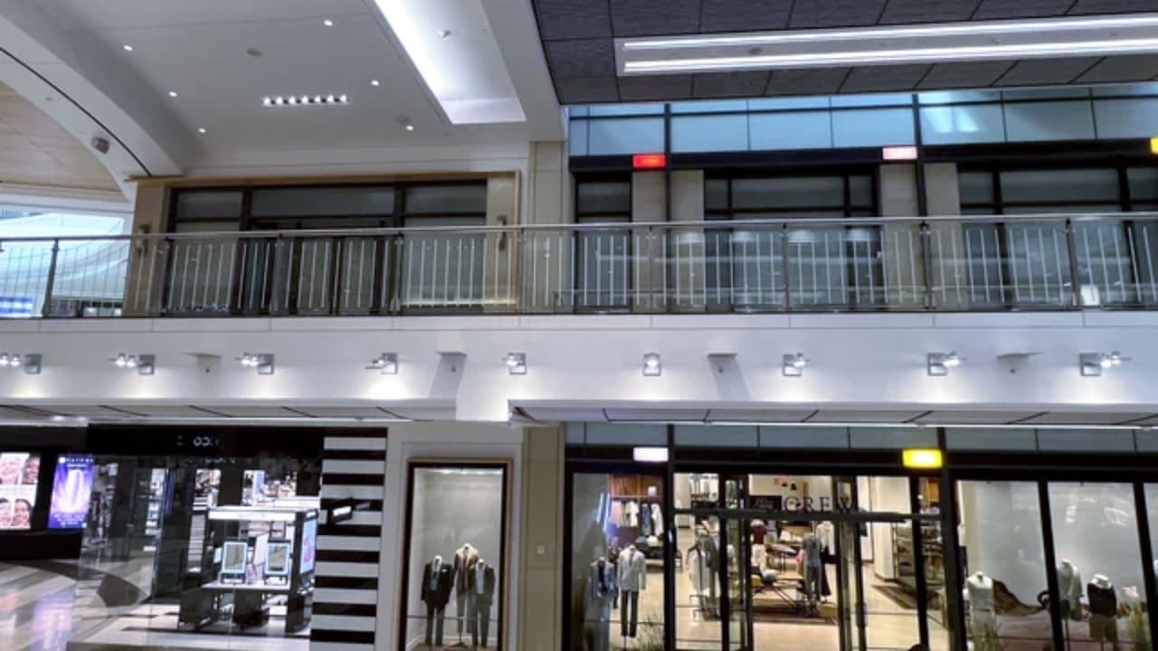 Éxodo de negocios en San Francisco: Nuevos cierres de tiendas emblemáticas en el centro