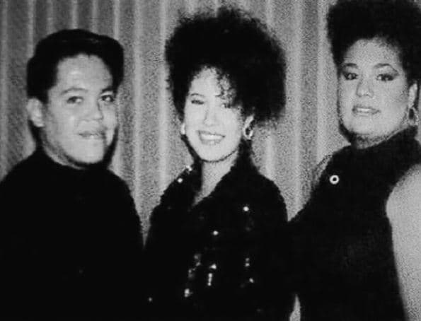 El parecido físico entre Selena y su hermana era notorio desde antes que el éxito llegara a sus vidas.