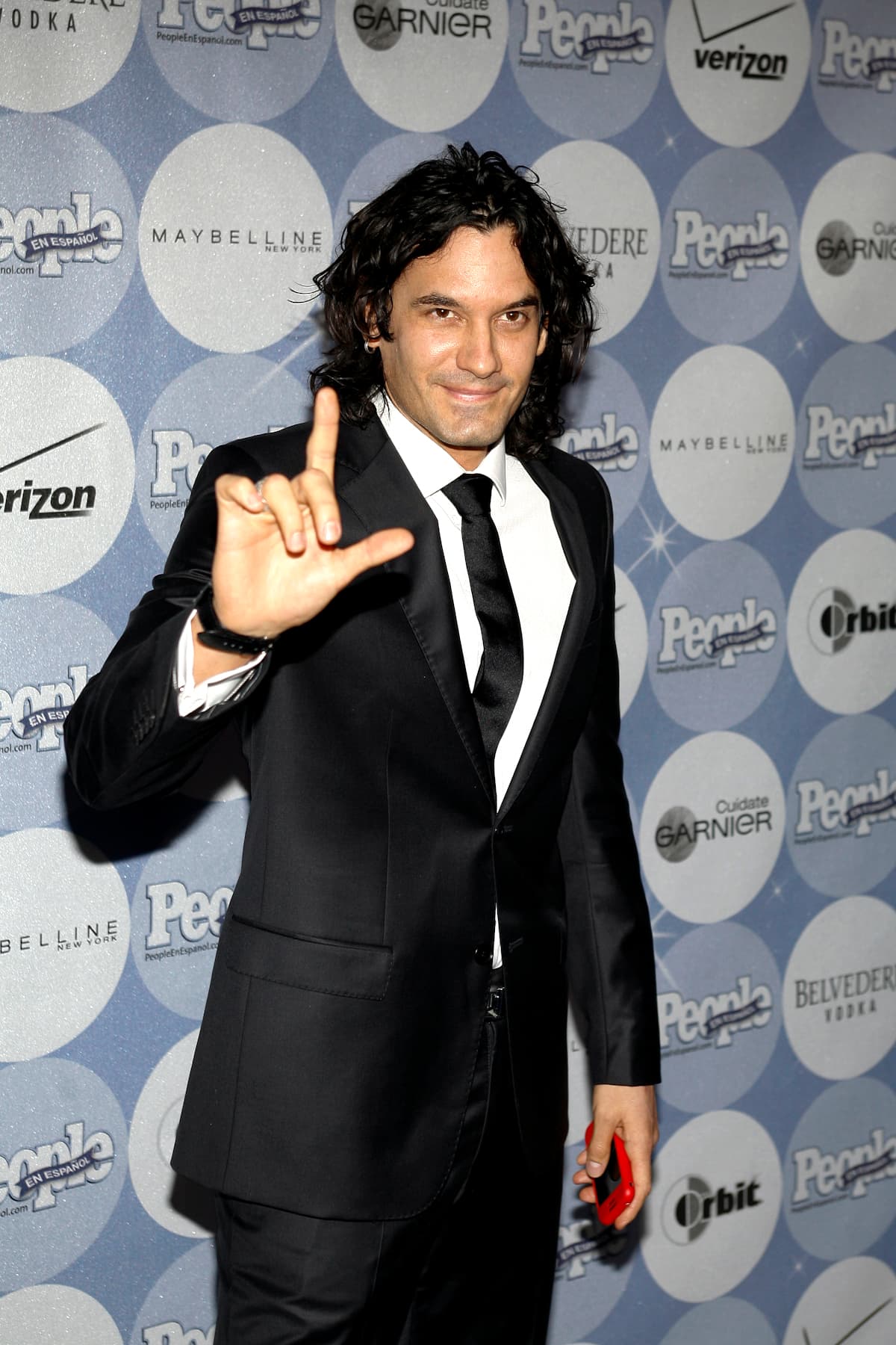 "La verdad 
<b><a href="https://www.univision.com/shows/el-gordo-y-la-flaca/mario-cimarro-reaparecio-que-es-de-su-vida-ahora-video" target="_blank">no hablo con él</a></b>", aclaró la también actriz de 
<b><a href="https://www.univision.com/programas/novelas/despues-de-19-anos-asi-se-ve-el-elenco-de-gotita-de-amor-fotos#ebff72a40001" target="_blank">'Gotita de amor'</a></b>, "o sea no tengo nada que hablar. Ya no estamos juntos hace muchos años, pero le deseo lo mejor".