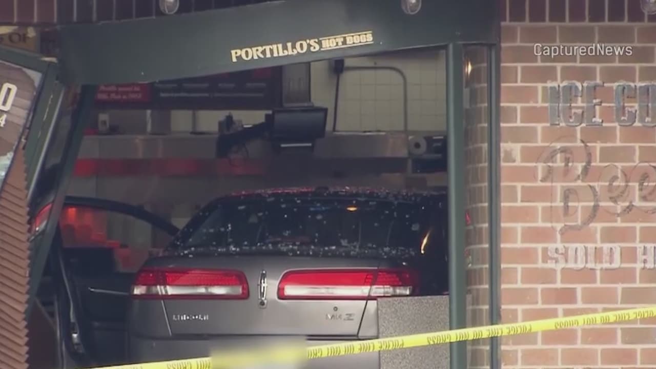 Este miércoles se reportó un impactante choque en Oswego, en el cual un auto terminó dentro de un restaurante en plena hora de almuerzo. Autoridades indicaron que un niño de 
<a href="http://uni.vi/k6u7106hrXw" target="_blank">2 años murió y 14 personas resultaron heridas</a>, tres de ellas están en condición crítica.