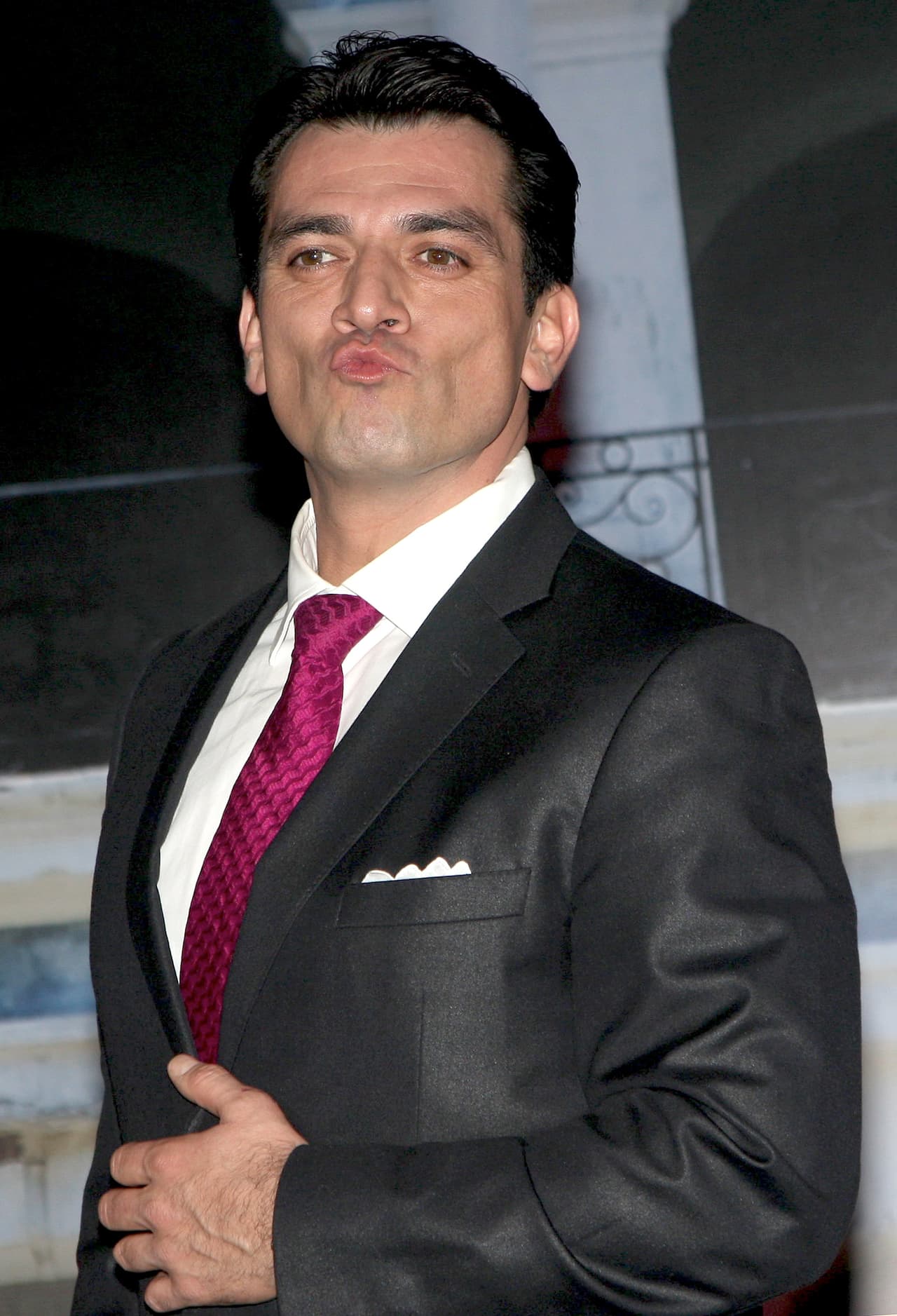 El contrato de exclusividad de Jorge Salinas con Televisa terminó, según informó el actor a la Agencia Reforma.