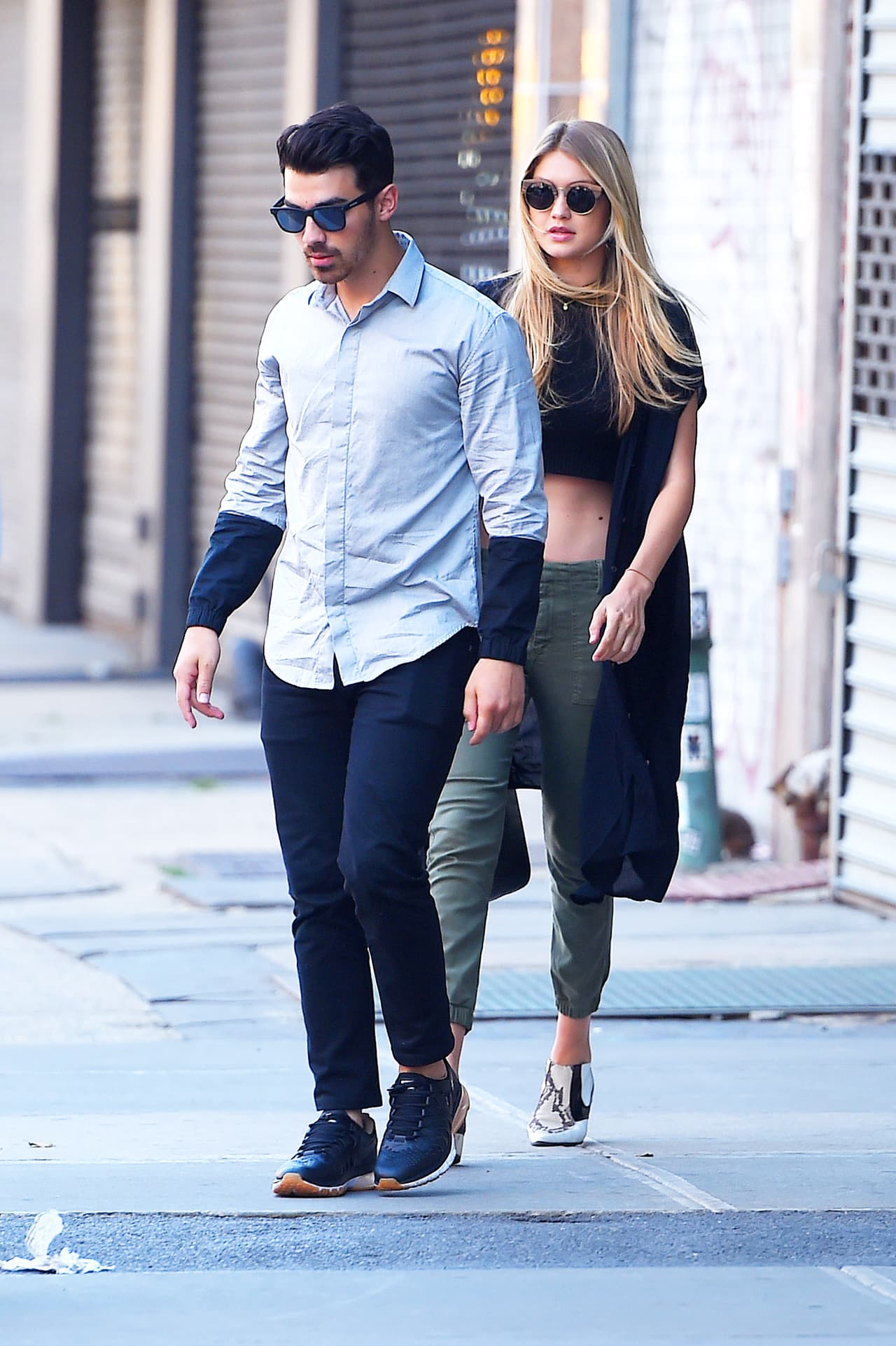 "Estoy muy orgulloso de ella. Creo que es algo de lo que hay que hablar, sobre todo en ese mundo [de la moda]. Parece que la industria está cambiando para las modelos y es genial que ella pueda tener voz", dijo a E! News.