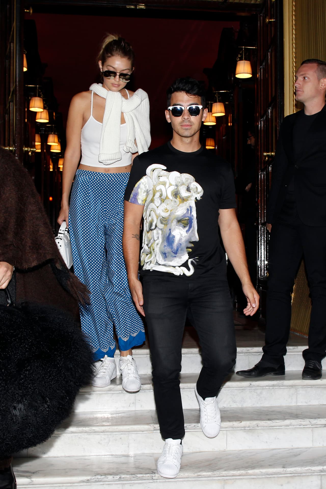 "Solo fue difícil hacerlo funcionar con sus horarios. Definitivamente seguirán siendo amigos", agregó esta persona.