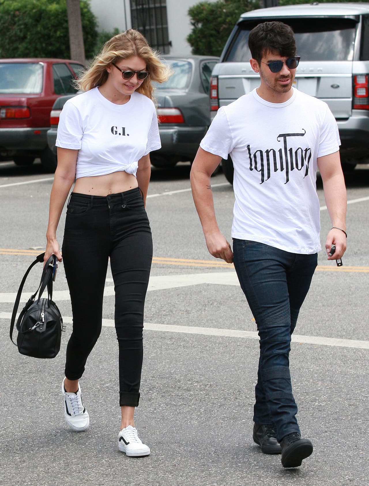 "La relación de Joe y Gigi ha terminado recientemente. No pasó nada grave, no fue una ruptura dramática".