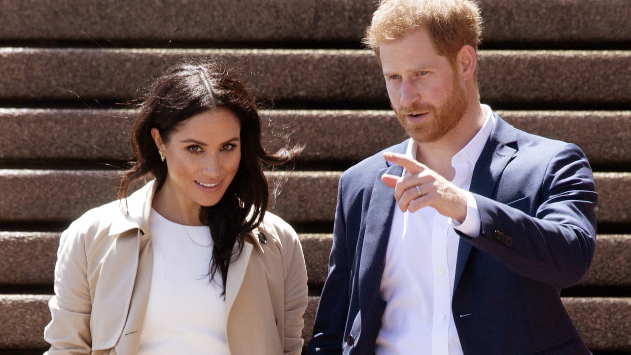 La duquesa ha sido objeto de críticas, señalamientos y acoso que en algunas ocasiones ha sido encaminado hacia el racismo. 
<br>