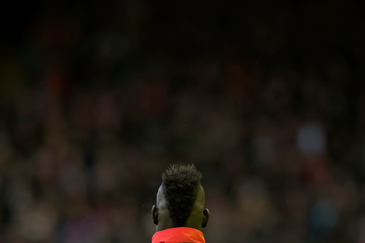 El Brescia se hartó de las constantes indisciplinas de Super Mario, faltas a los entrenamientos y pocas ganas de jugar. Tras ausentarse en días anteriores no lo dejaron pasar a las instalaciones del club y se habla de una rescisión de contrato.