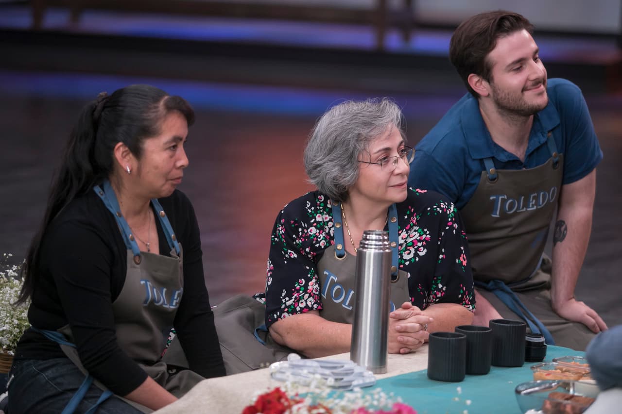 Los Toledo estaban listos para recibir a los jueces en su mesa.