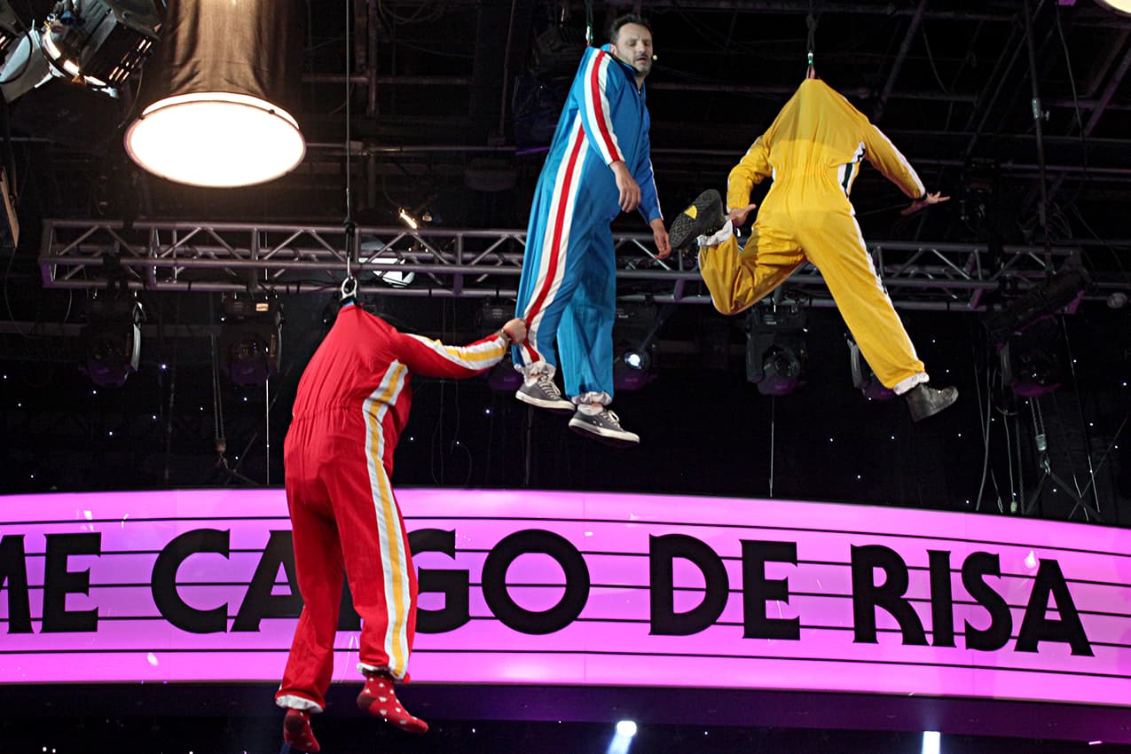 Aunque Paul fue el ganador, al final todos fueron levantados por los aires, lo que provocó la risa del público y un grito de susto del también conductor.