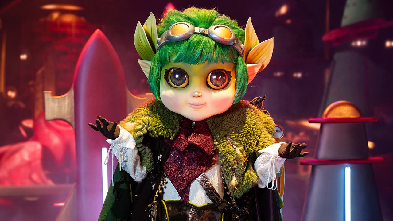 <h2 class="cms-H2-H2">Hada</h2>
<br>Se hartó de ser hada madrina y decidió relevarse. Quiere enseñarle a los humanos que cumplir sus sueños es un asunto que va más allá de la magia, es un asunto de ‘echarle garra’. Ella está lista para cumplir su propio sueño y brillar en ¿Quién Es La Máscara? 2024.
<br>