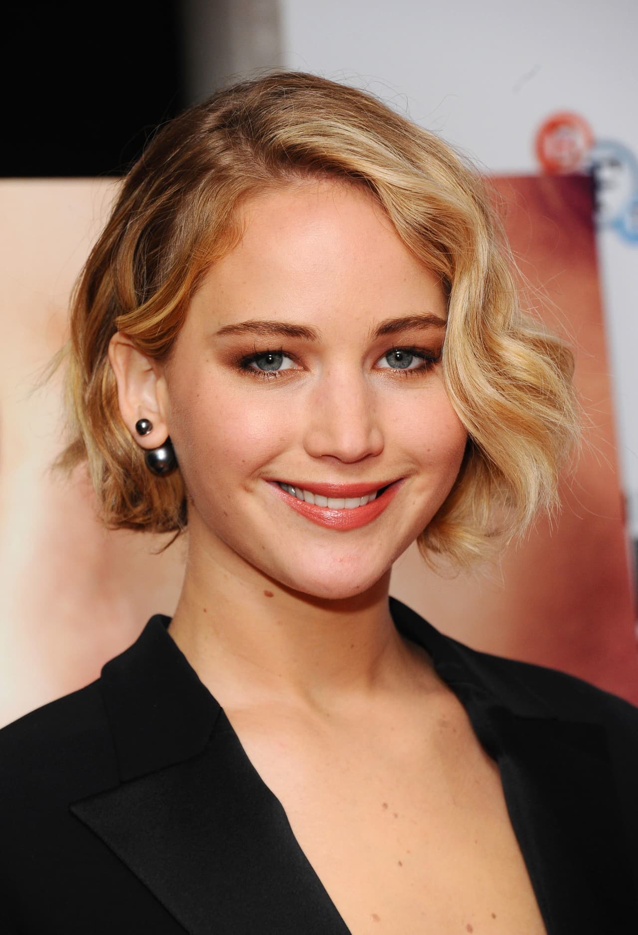 Dejó crecer su melena y el 'nude' se ha apoderado de su rostro en eventos informales.