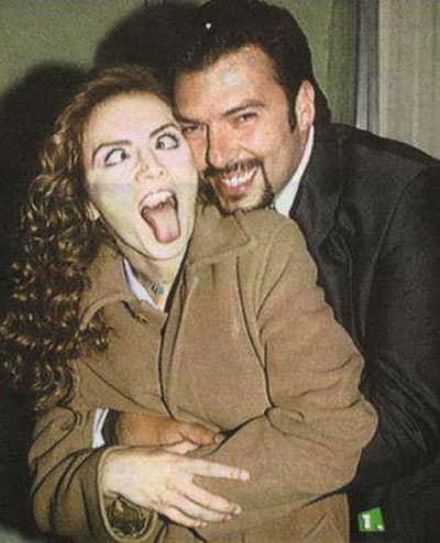 El actor es muy amigo de Silvia Navarro, en esta foto del recuerdo se ve cómo se divertían juntos, ellos trabajaron juntos en 'Cuando seas mía'.