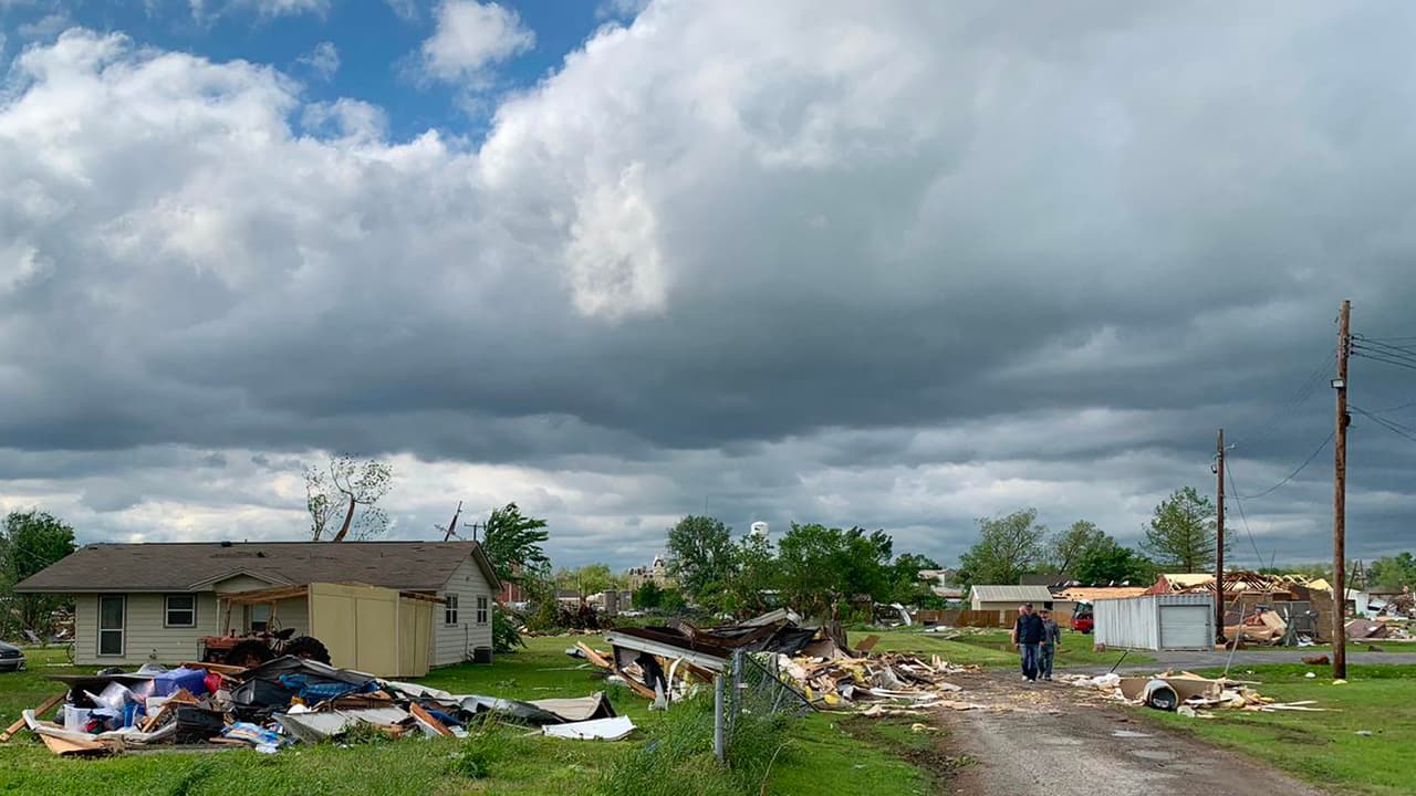 Una ronda de tormentas severas ha estado azotando la región desde tempranas horas de la mañana.
