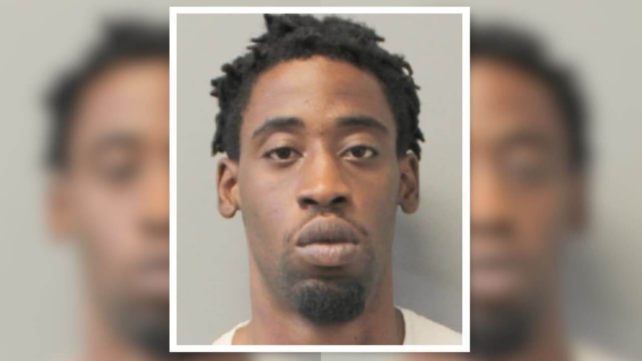 Buscan a un hombre acusado de balear un autobús de Houston tras ser expulsado por comportamiento perturbador