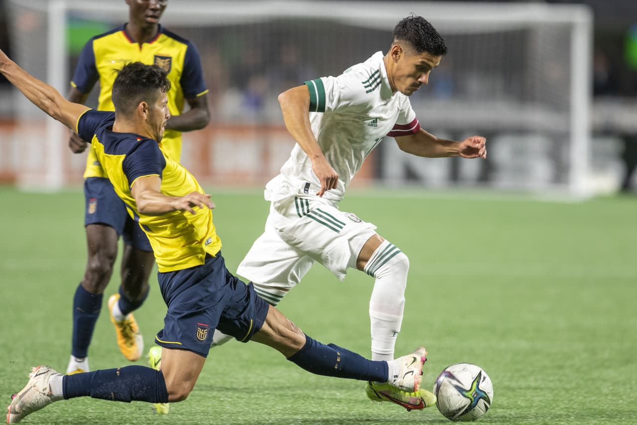 Los goles de J. Quiñónez, J. Corozo y W. Chalá sentencian la victoria 2-3 de Ecuador sobre México.