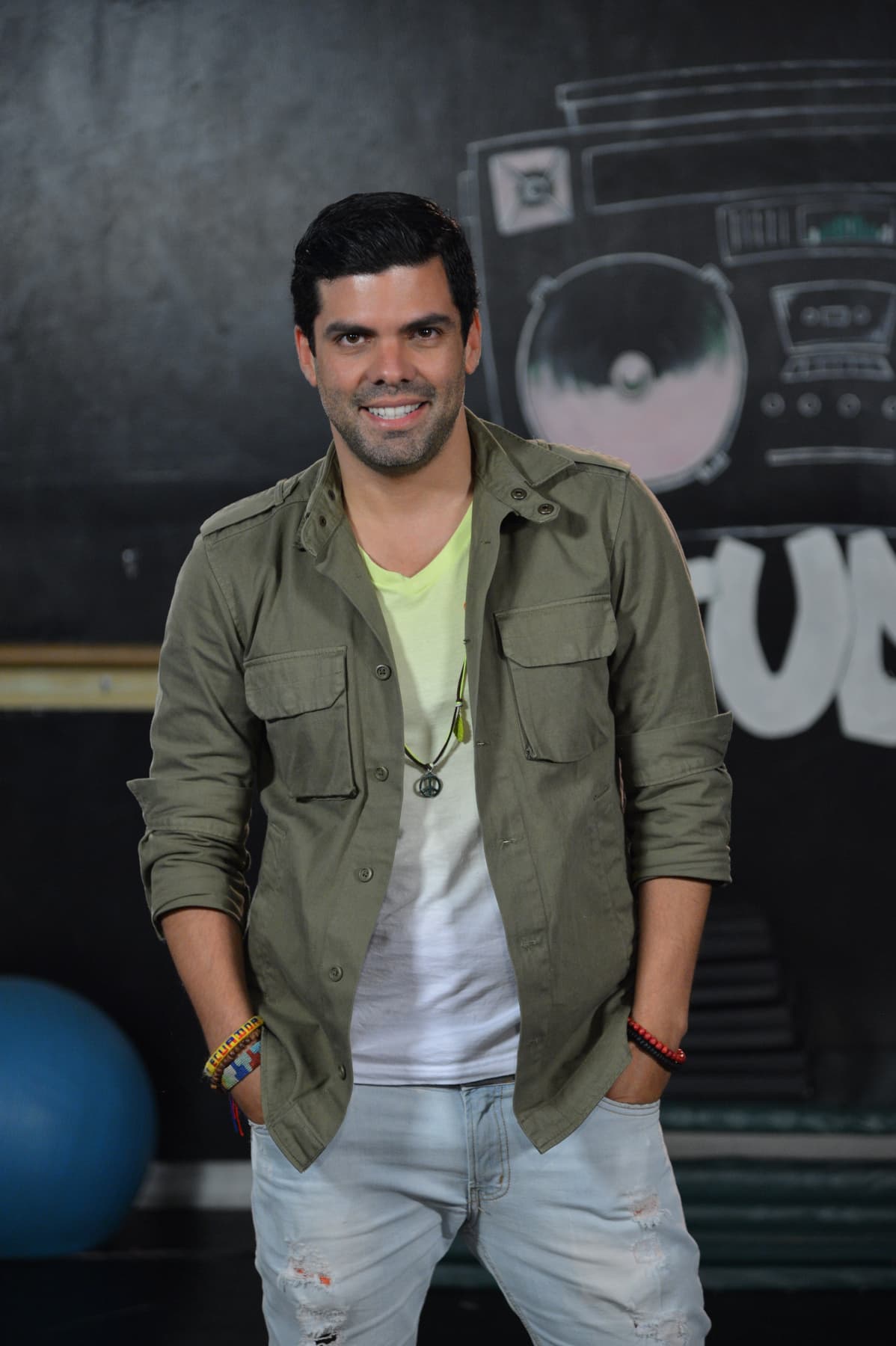 "Tienes que canalizar tu energía, no dar toda tu energía al principio para que después no tengas nada que dar”.
<br>
<br>Así fue como aconsejó Aníbal Marrero al cantante Manny Manuel para que pudiera seguir dentro de la competencia.