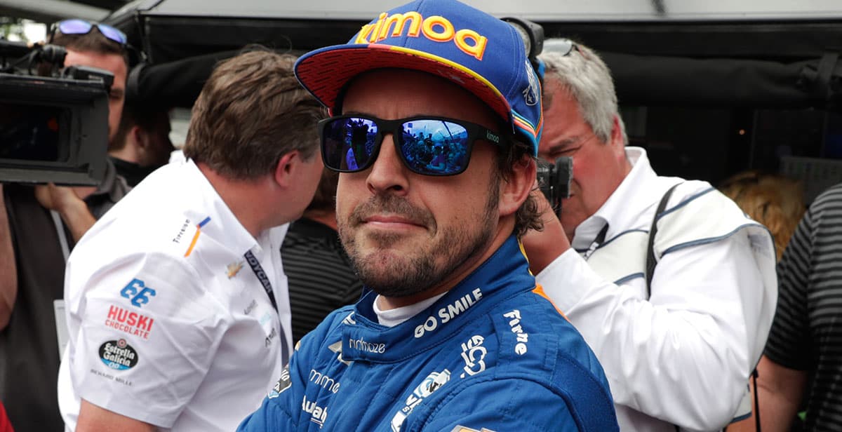El piloto español Fernando Alonso ha probado suerte fuera de la Fórmula Uno en varias categorías, pero de acuerdo a Flavio Briatore, está listo para regresar.