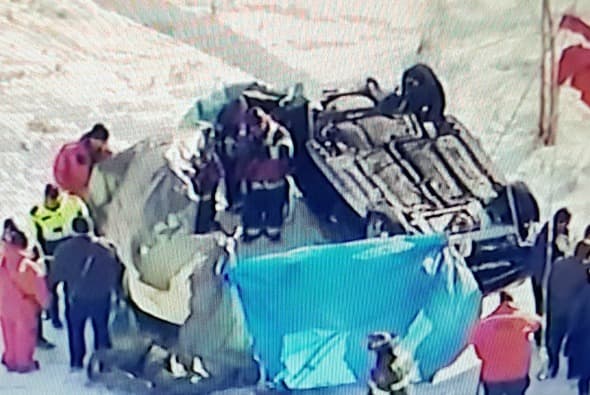 Recuperan un cuerpo al interior del vehículo que cayó al agua en Lynwood, Illinois