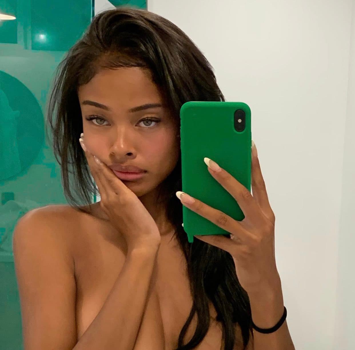 West tuvo una breve aventura con la modelo Irina Shayk durante el verano.