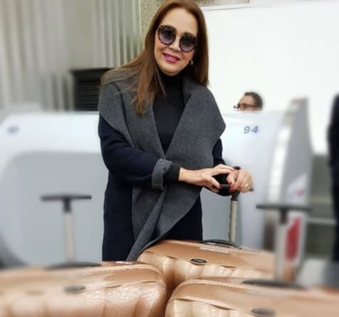 Un día antes de la ceremonia de el GRAMMY, Aida Cuevas viajó desde la Ciudad de México rumbo a Nueva York con varias maletas cargdas de ilusiones, así como varios trajes de charro que luciría horas más tarde tanto en la alfombra roja, como en la ceremonia.