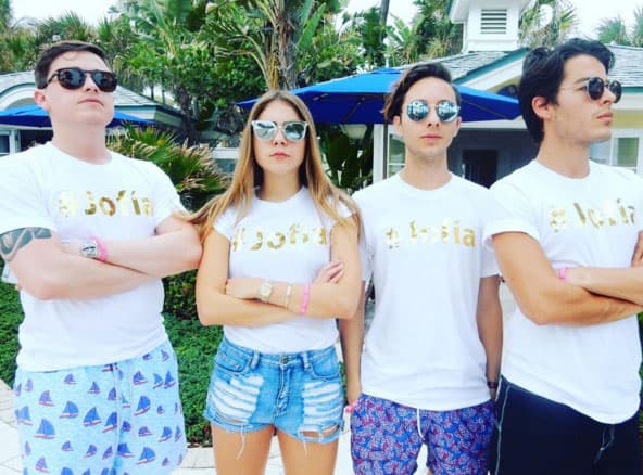 Su hijo Manolo y los demás portaron T-shirts con #Jofía. ¡Qué lindo detalle!