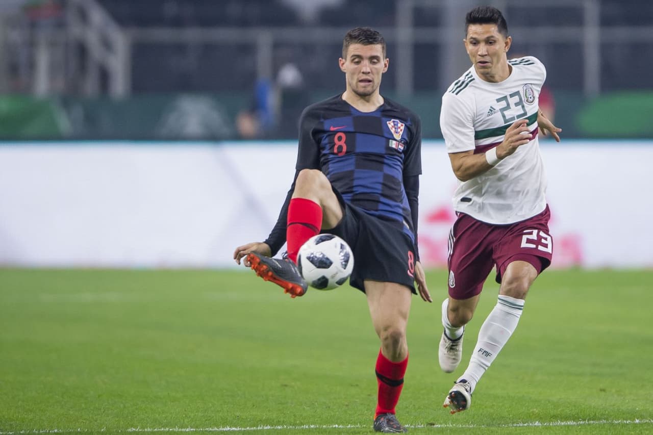 <b>JESÚS MOLINA - 7</b>: Devolvió el control del mediocampo al Tri en el arranque del segundo tiempo, cuando ingresó por Govea, en el mejor lapso de los mexicanos durante el partido.