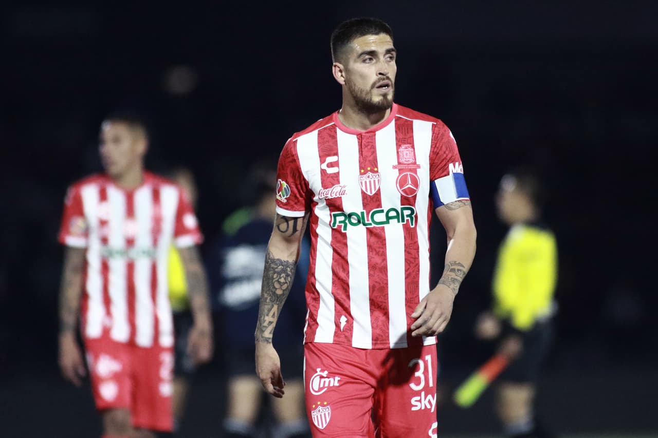 <b>Ventura Alvarado</b>– Ventura ha jugado en tres clubes mexicanos durante su estadía en el pais. El defensor comenzó jugado para el América donde consiguió el título número 12 al ganarle la final a los Tigres. Actualmente Alvarado juega para el Necaxa donde ha asegurado su puesto en el cudro titular.