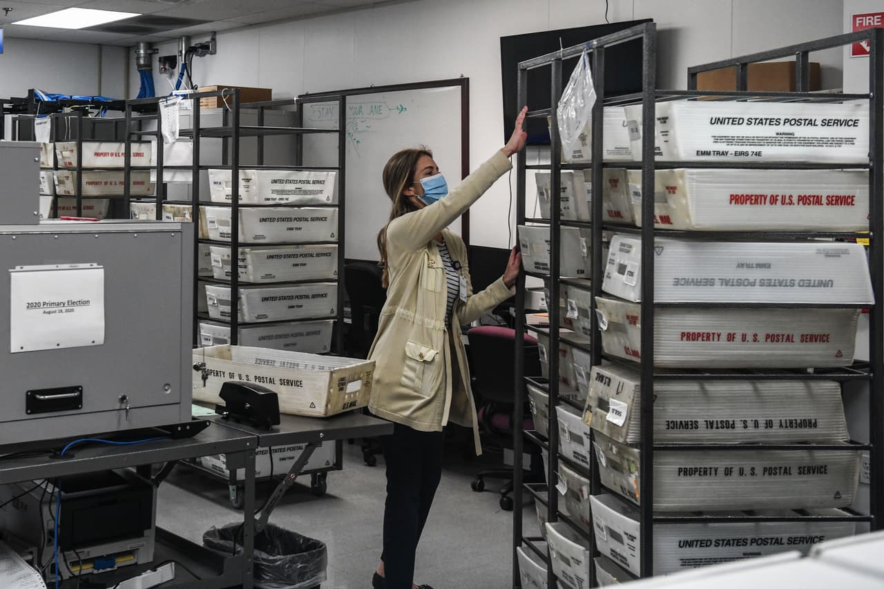 Cuomo emite nuevas reglas para facilitar la votación por correo en la elecciones de noviembre