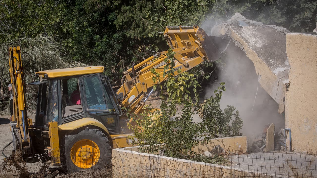 Muere un trabajador al quedar atrapado en una construcción al este de Houston