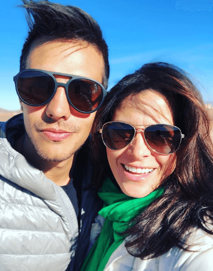 Entre la ola de seguidoras que respondieron con un "Sí, acepto", Alessandra Rosaldo no dudó en escribir lo siguiente: "Yaaaaaaaaaa, pídeselo yaaaaaaaaaaa!!! Queremos boda en la familia! 🤵🏻👰🏻 Jajajaja 🤣🤣🤣".