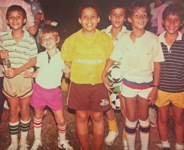 Orlando Segura recordando una bella época con sus amigos en Barranquilla.